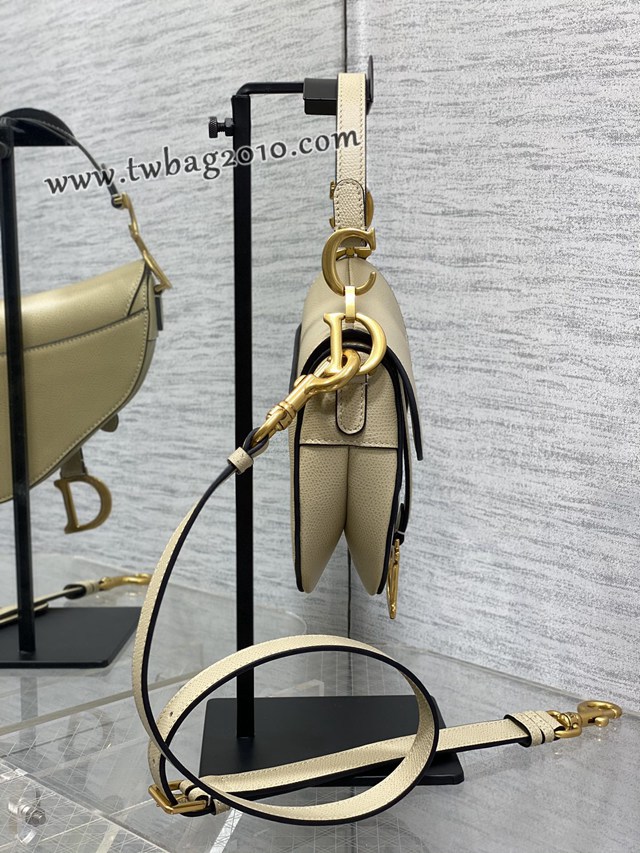 Dior专柜新款迪奥顶级原单原厂皮杏色小号经典马鞍包 djfk1091